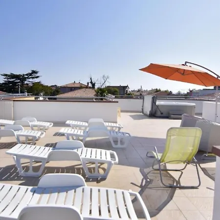 In Mit Grosser Terrasse Apartment *