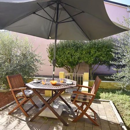 In Mit Grosser Terrasse Apartment *